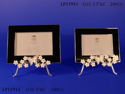 LP11912 BUTTERFLY FRAME