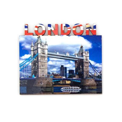 TOWER BRIDGE WOODEN MAGNET